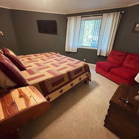 Cabin With Treehouse Views, 3 King Beds, 4 Bunks, And Large Hot Tub! Гатлинбург Экстерьер фото