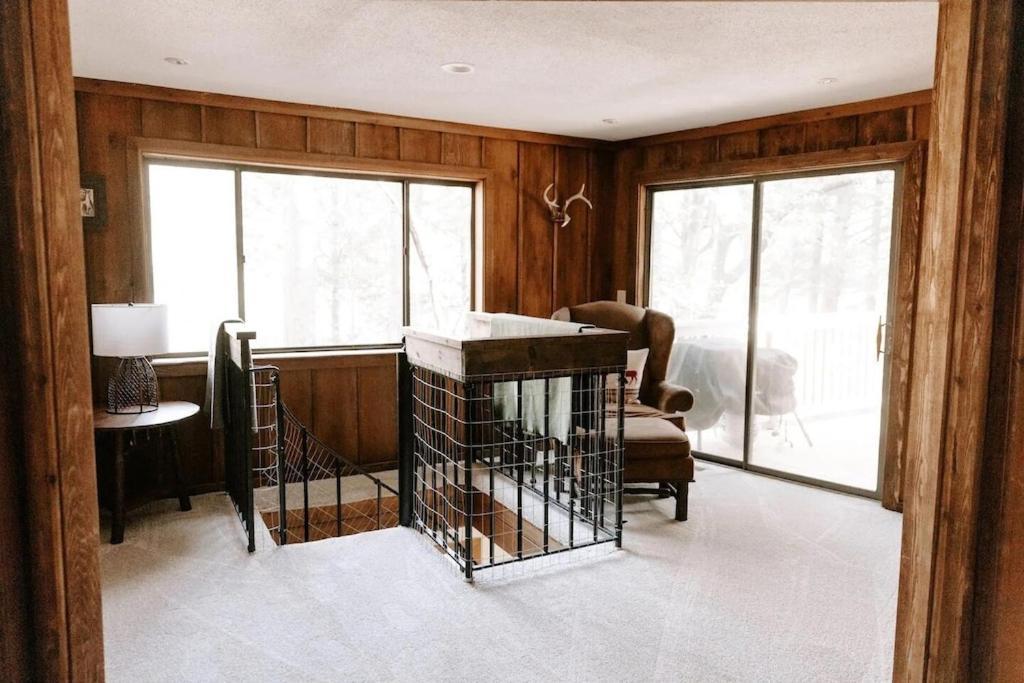 Cabin With Treehouse Views, 3 King Beds, 4 Bunks, And Large Hot Tub! Гатлинбург Экстерьер фото